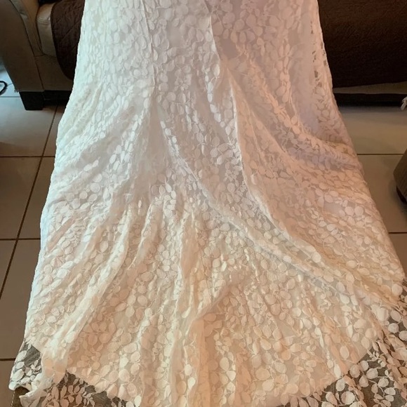 Wedding dress - Picture 5 of 8